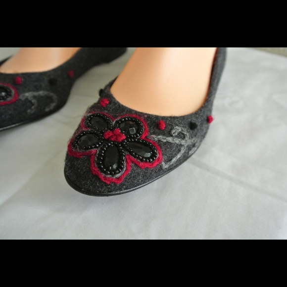 Brand new Stuart Weitzman flats size 6 - Picture 6 of 8